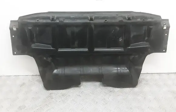 BMW X5 E53 Engine splash shield/under tray 8402436
