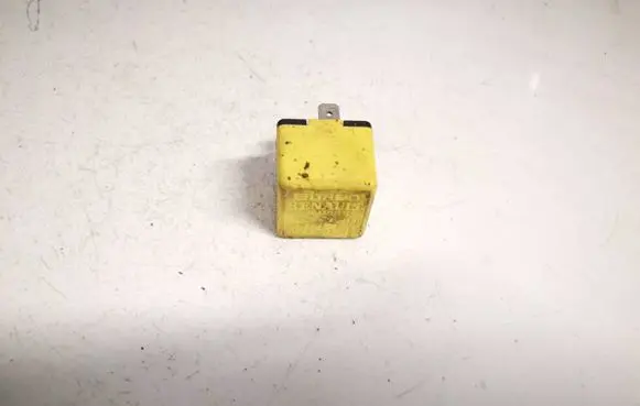 Renault Megane II Other relay 8200051112