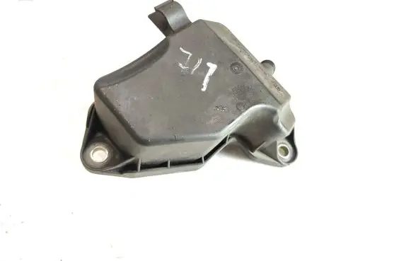 Mercedes-Benz CLS C219 Breather valve A2720160134