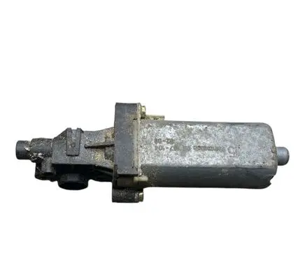 Saab 9-5 Seat adjustment motor 0390201901