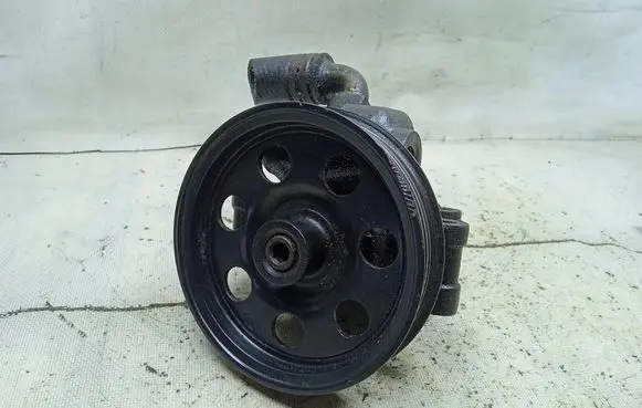Ford Focus Power steering pump HBD-JB
