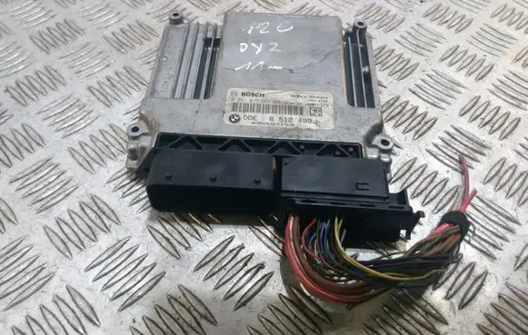 BMW 1 E81 E87 Engine control unit/module DDE8512499 0281017551