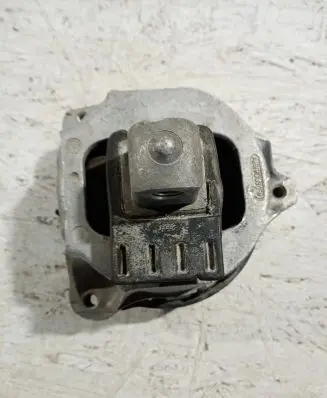 BMW X5 G05 Engine mount bracket 2987951