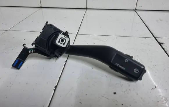 Volkswagen Jetta V Wiper control stalk 1K0953519C