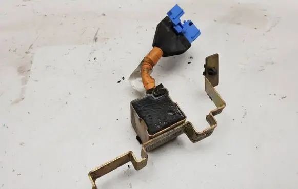Lexus RX 450H ABS relay C000157KH0 2501003