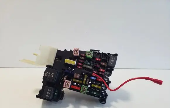 Skoda Superb B8 (3V) Fuse module 5Q0937615C