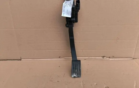 Ford Kuga I Accelerator throttle pedal 3M519F836BH