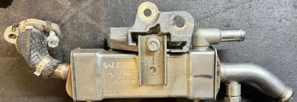 Jeep Grand Cherokee WL EGR valve cooler 05281255AK