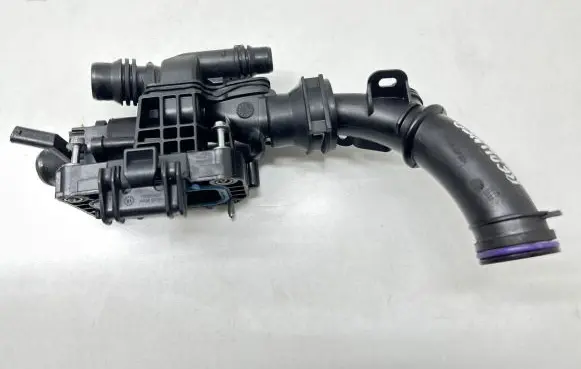 Thermostat/thermostat housing