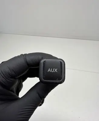 Seat Exeo (3R) AUX in-socket connector 3R0035475