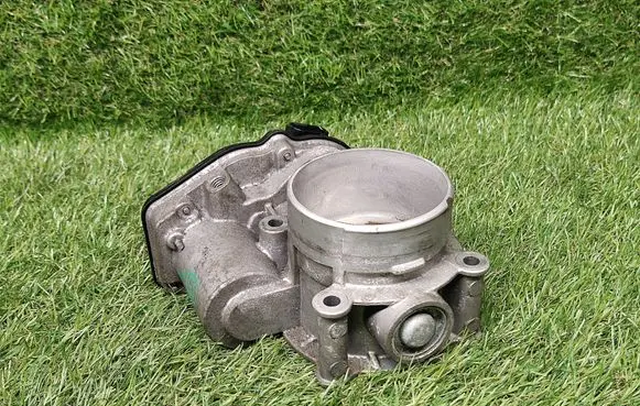 Ford Fusion II Throttle valve DS7E9F991AF 132283002396