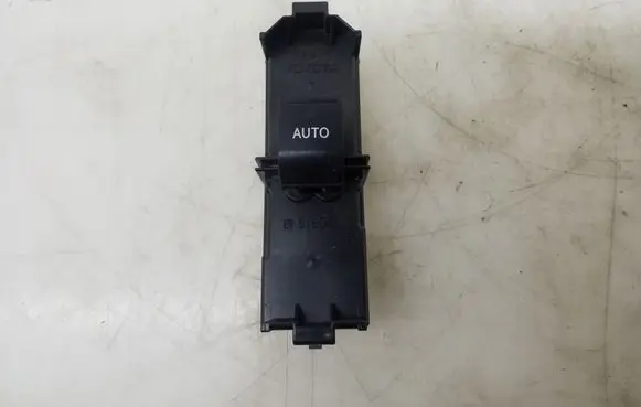 Lexus GS 300 350 430 450H Electric window control switch 8403030110