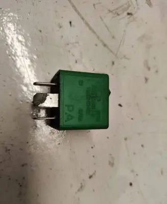 Volkswagen Golf IV Other relay 93BG13A025A1B