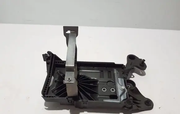 Audi A3 8Y Battery bracket 5WA915331B