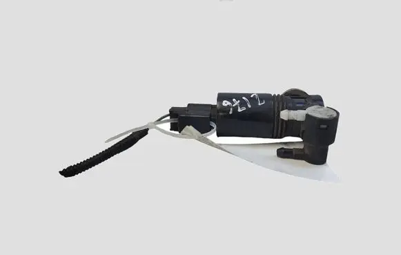 Volvo V40 Windscreen/windshield washer pump 140901C 1026810