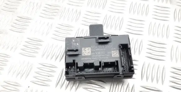 Volkswagen Golf VII Door control unit/module 5Q4959393C 5Q4959393B