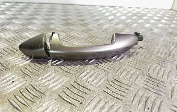 Volkswagen PASSAT B7 Front door exterior handle 3C0837210