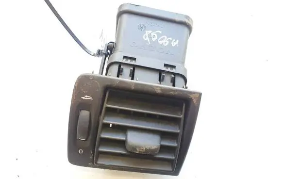 Volvo V50 Dash center air vent grill y01103