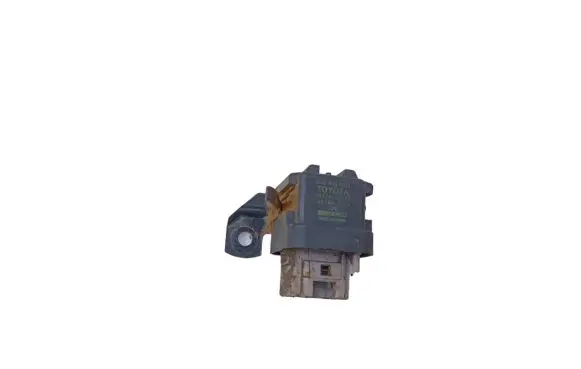 Toyota Avensis Verso Glow plug pre-heat relay 2861062010