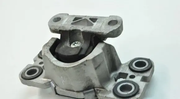 Volvo XC70 Engine mount bracket 8G9N7M121BA