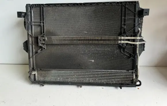 Volkswagen Touareg II Radiator set 7P0121203E 7P0121201F 7P0121207A