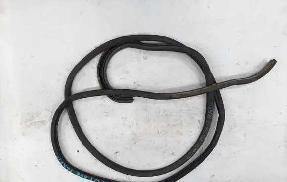 Renault Trafic II (X83) Rubber seal loading door 