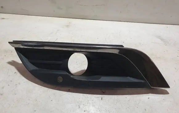 Renault Talisman Front fog light trim/grill 261A36380R