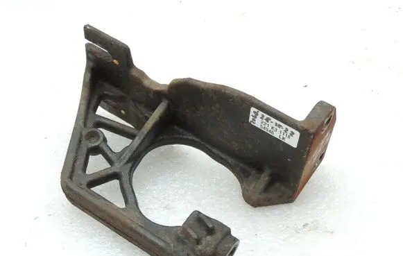 Opel Vivaro Muffler mount bracket/holder 95517948 8555940