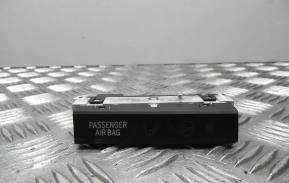 Toyota Prius (XW30) Screen/display/small screen 8315047040 B1047