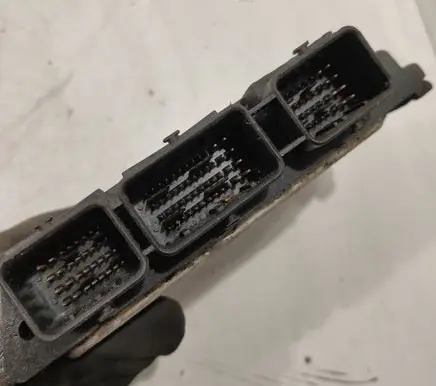 Renault Espace - Grand espace IV Engine control unit/module ECU 0281011724 8200311550
