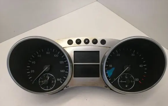 Mercedes-Benz ML W164 Speedometer (instrument cluster) A2515400748 A2515402411 A2514420421