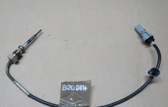 Opel Insignia A Exhaust gas temperature sensor 55494701 68011900