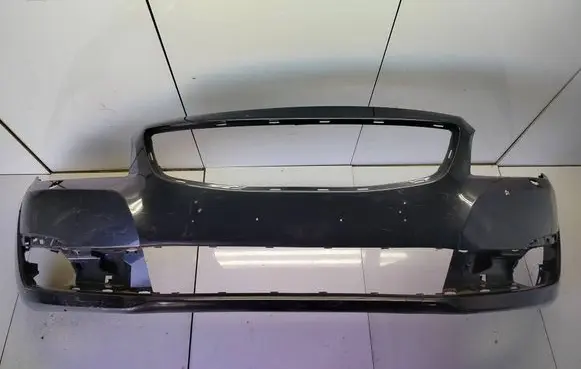 Volvo V70 Front bumper 31353444