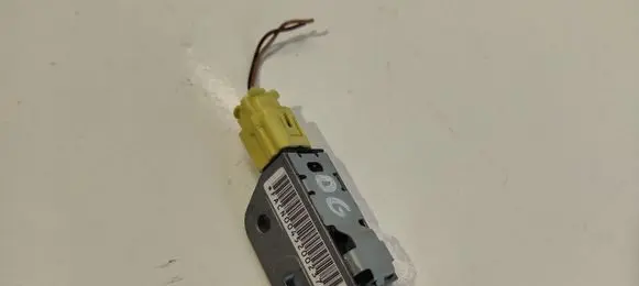 Nissan X-Trail T30 Airbag deployment crash/impact sensor