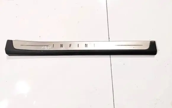 Infiniti FX Front sill trim cover 76895cg000