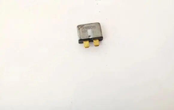 Volkswagen Golf III Other relay 443937105a