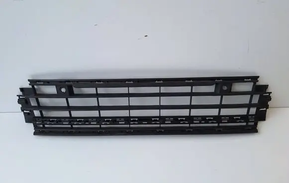Volkswagen Golf VIII Front bumper lower grill 5H0853677F