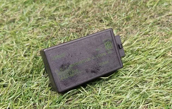 Ford Focus Seat heating relay 11002298A