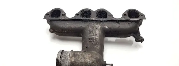 Volkswagen Golf III Intake manifold 028129713J