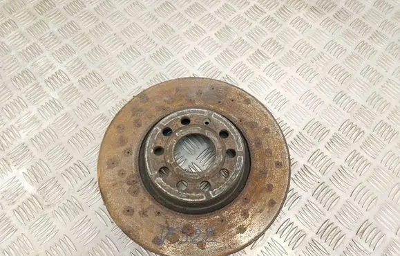 Volkswagen Golf VII Front brake disc 