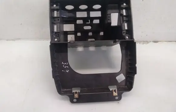 Volvo XC90 Radio/GPS head unit trim 03409622