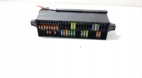 Volkswagen Touran II Fuse box set