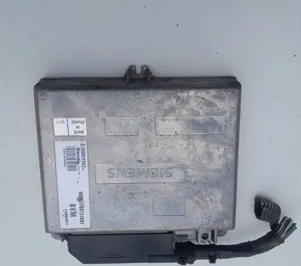 Renault 19 Engine control unit/module S100811102D 7700859511 7700731802
