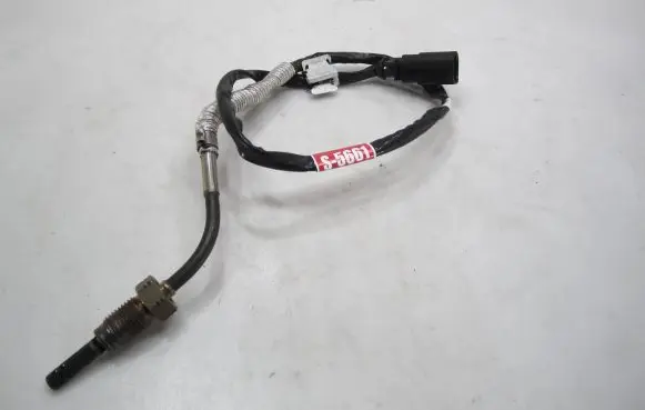 Volkswagen PASSAT B8 Lambda probe sensor 04L906088DQ