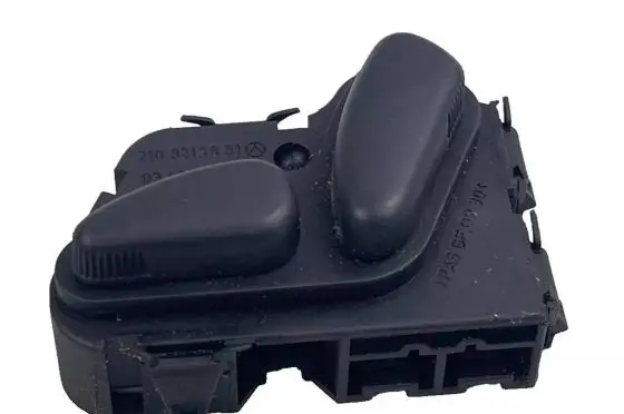 Mercedes-Benz C W203 Seat control switch 2108213851