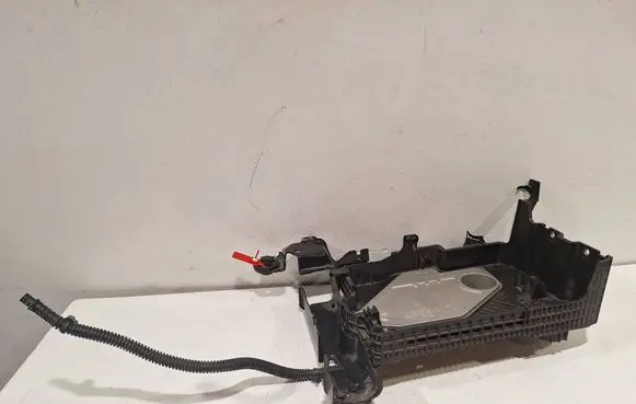 Renault Captur II Battery box tray 648947355R