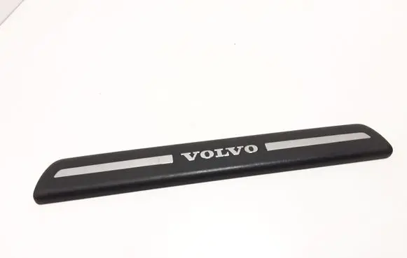 Volvo V50 Front sill trim cover 08622671