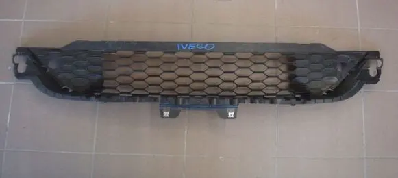 Iveco Daily 6th gen Front bumper lower grill