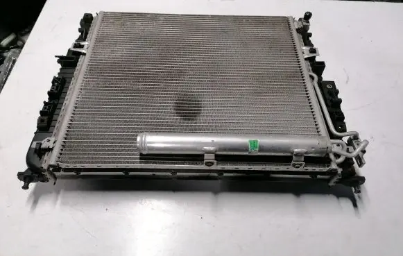 Mercedes-Benz GL X164 Coolant radiator A2515000704 A2515000503
