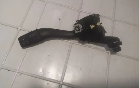 Audi A3 S3 8P Indicator stalk 8P0953513A 01103600
